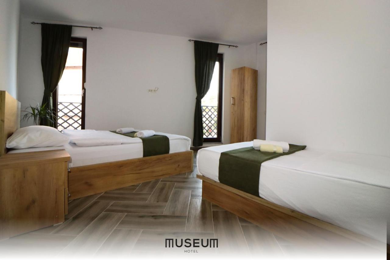 Museum Hotel Prishtinë Ngoại thất bức ảnh