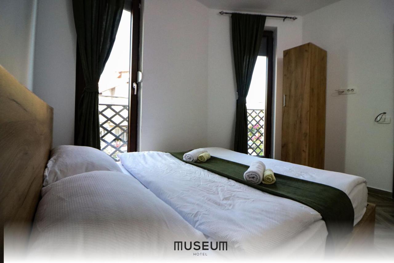 Museum Hotel Prishtinë Ngoại thất bức ảnh
