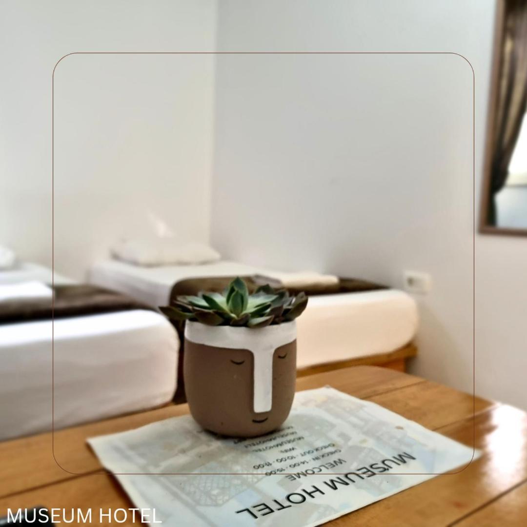 Museum Hotel Prishtinë Phòng bức ảnh